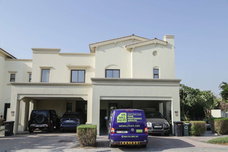 Wwfi Van On Villa Drive